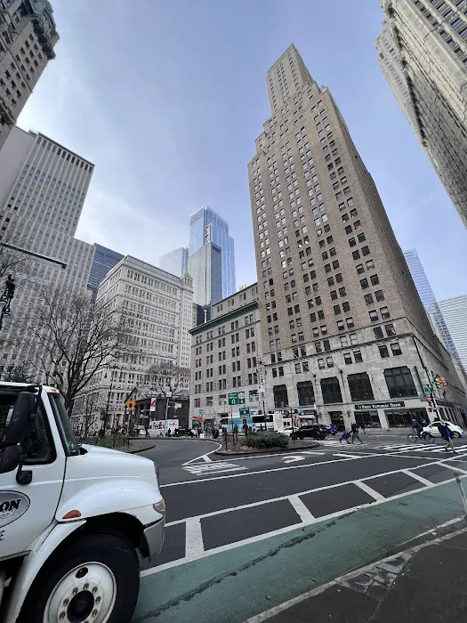 225 broadway Picture 5