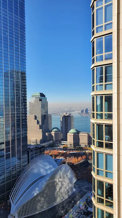 225 broadway Picture 3