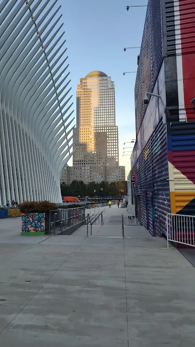 225 broadway Picture 1