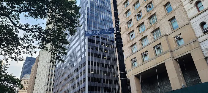 225 broadway Picture 8