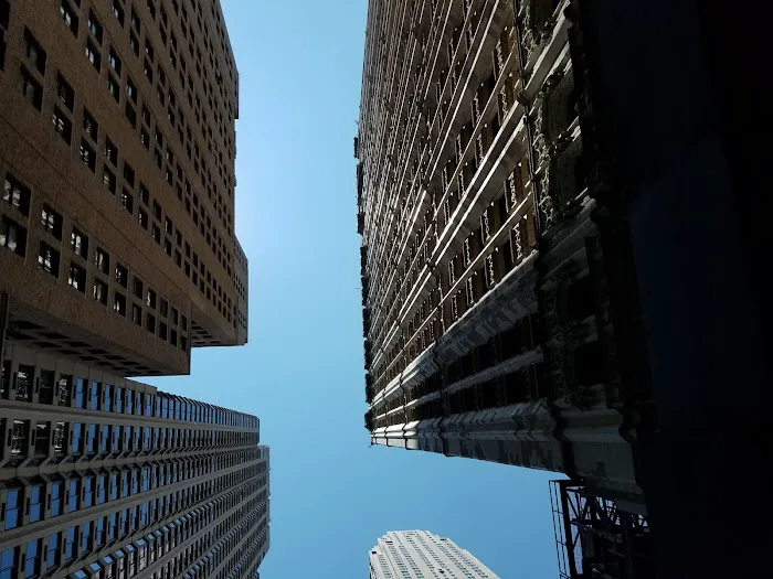 225 broadway Picture 9