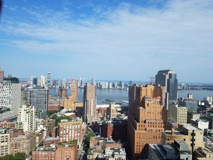 Tribeca Tower Luxury Apartments Picture 9