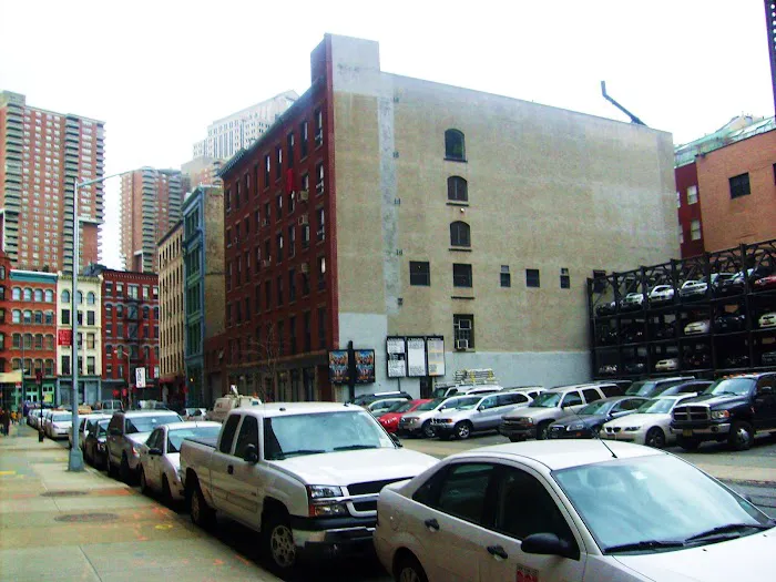 40 Worth Street Associates Picture 2