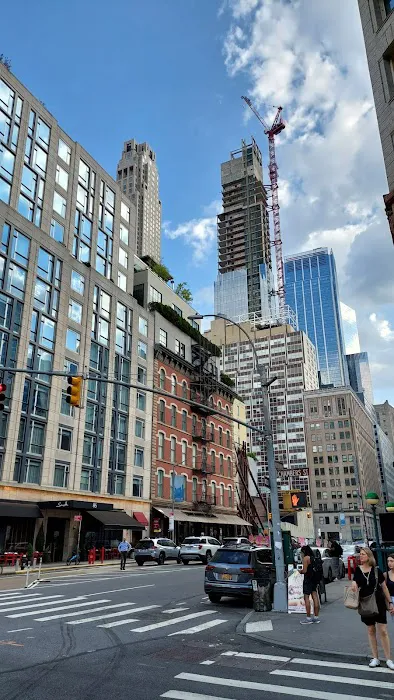 172 Duane Street Picture 1