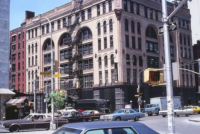 Douglas Elliman Real Estate Office in Tribeca, New York, NY Picture 9