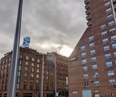 Independence Plaza North Apartments