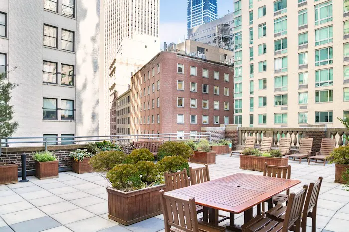 100 Maiden Lane Rentals Picture 5