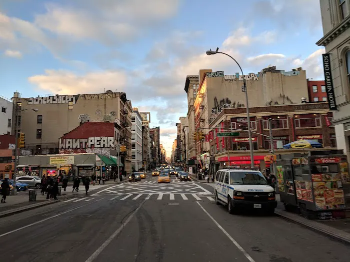 401 Broadway Picture 7