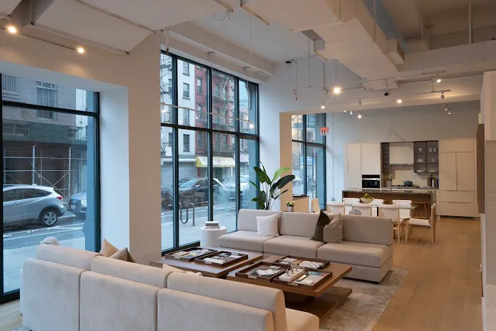 222 E. Bway Sales Gallery Picture 2