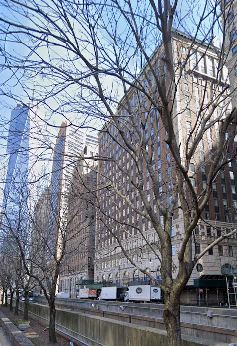 90W Luxury Apartments Picture 8