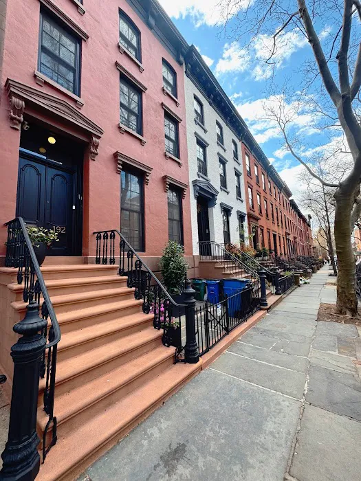 ELIKA Real Estate Picture 3