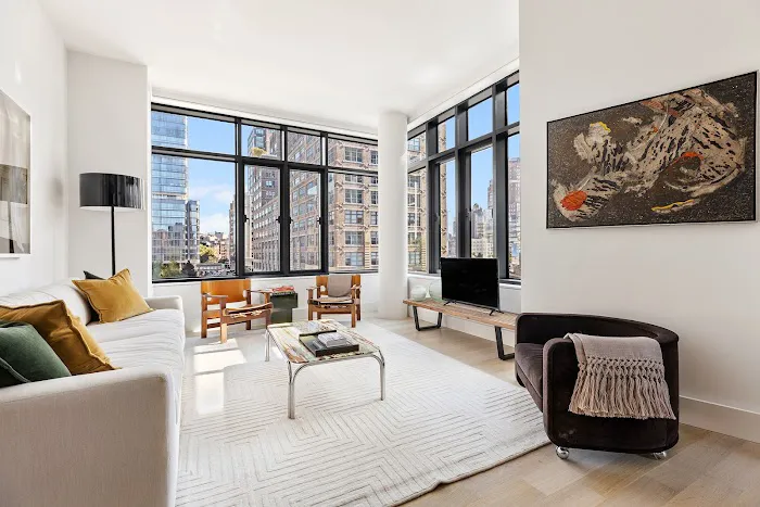 Bogard New York Team | SERHANT. Real Estate Picture 7
