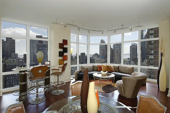 Demsker Realty Picture 7