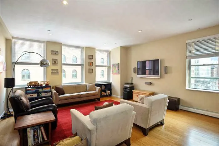 Demsker Realty Picture 2