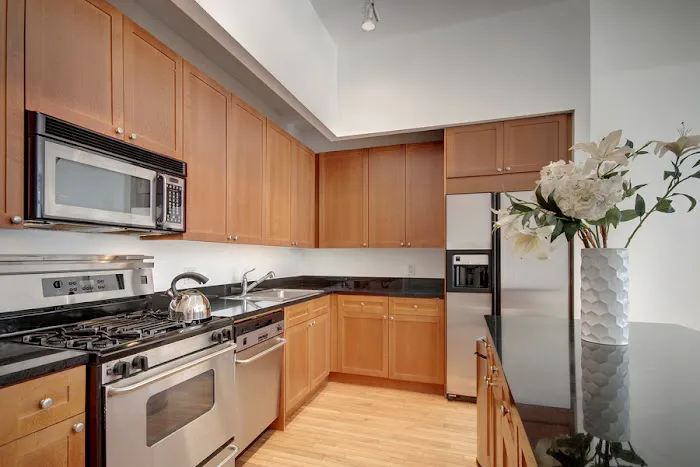 Demsker Realty Picture 4