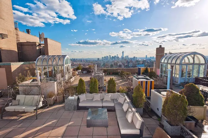 Demsker Realty Picture 10
