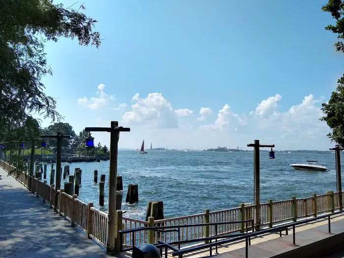 Battery Park Realty Picture 1