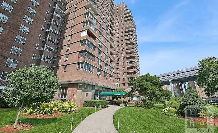 LoHo Realty, Inc. Picture 6