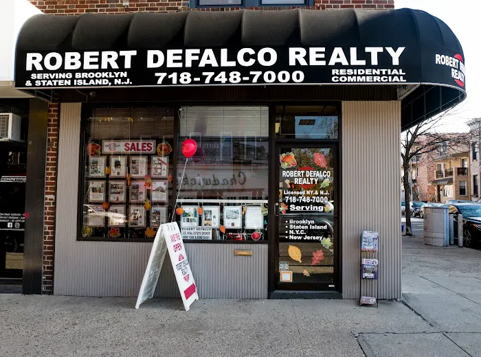 Robert DeFalco Realty Picture 2