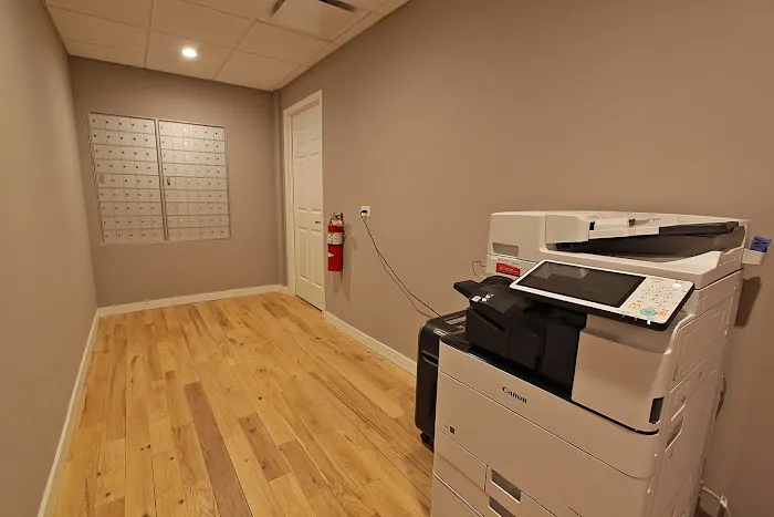 Select Office Suites - Office Space NYC Picture 10
