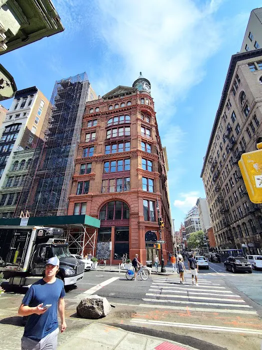 625 Broadway NY Picture 2
