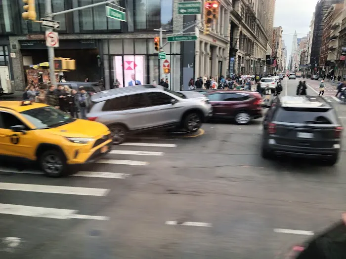 625 Broadway NY Picture 9