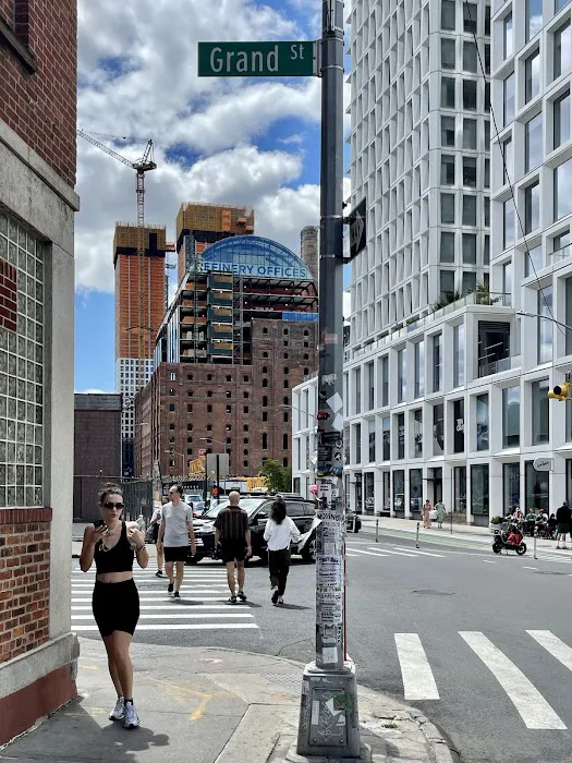 Ten Grand Street Picture 6