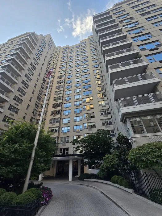 24 Fifth Avenue Picture 8