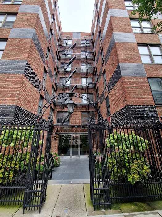 2 Gansevoort Picture 1