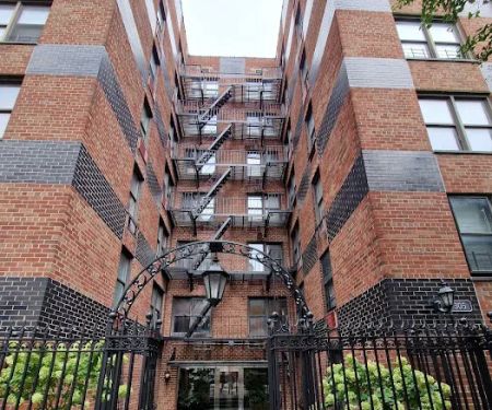 2 Gansevoort