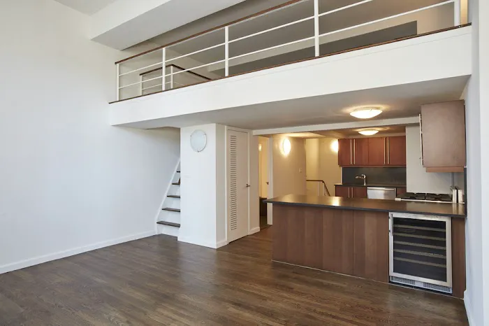 Picken Real Estate Corp. Picture 7