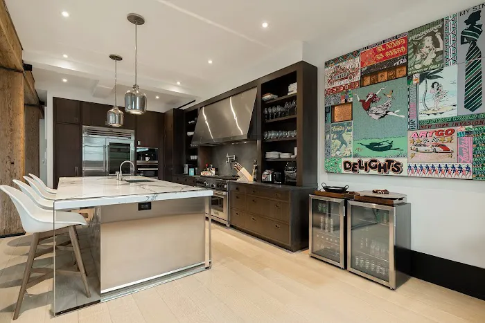 RECALDE REAL ESTATE Picture 2