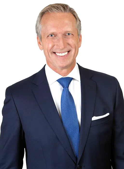Mark Ski COMPASS Real Estate Picture 2