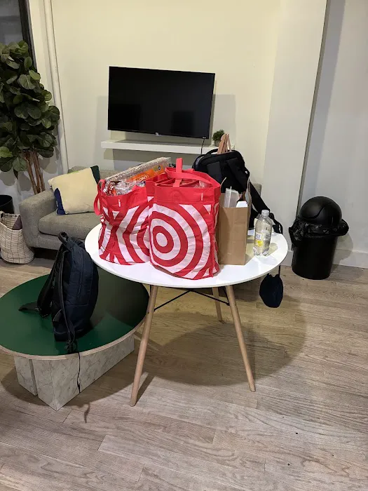 Roomrs - Coliving Apartments Picture 9