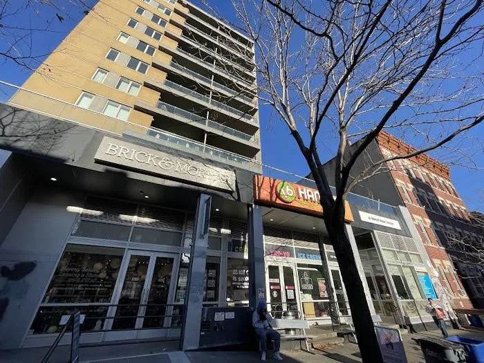 Brick&Mortar Picture 9