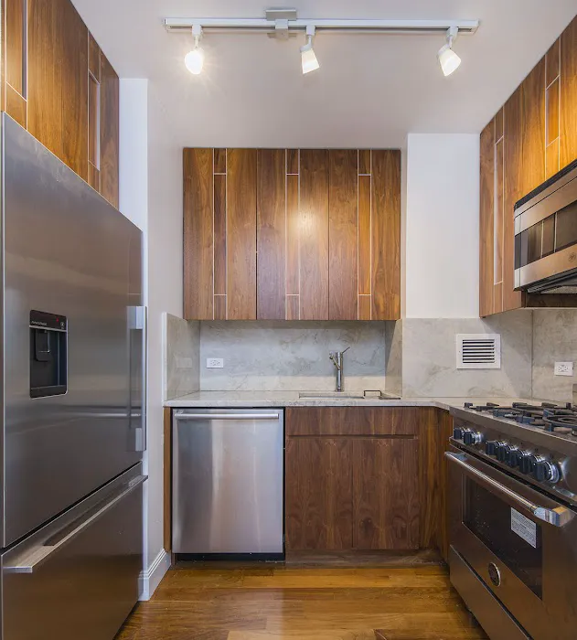 INSTRATA Gramercy Apartments Picture 5