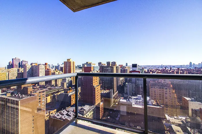 INSTRATA Gramercy Apartments Picture 10