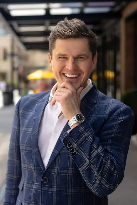 Compass Real Estate - Olgierd Minkiewicz Picture 3