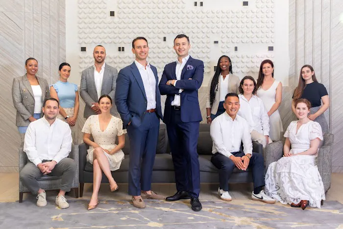 Fabrikant Bond Team at Compass Picture 10
