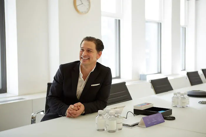 Residential Real Estate Agent at Compass NYC Gavin Hammon Picture 4