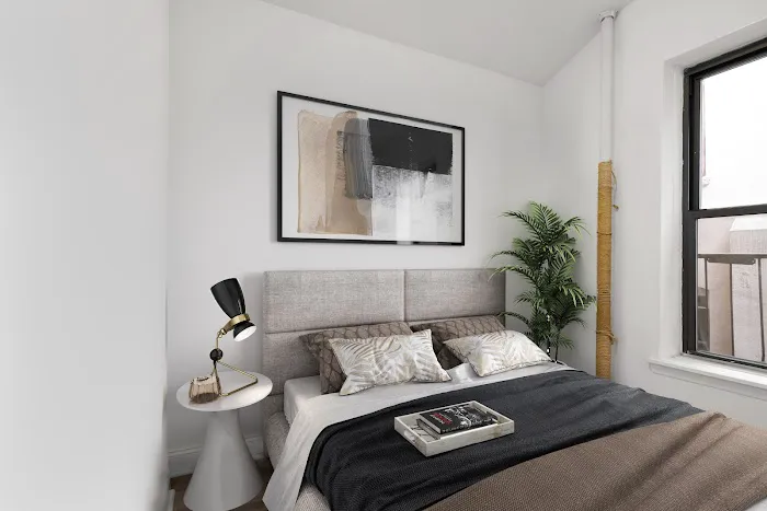 Residential Real Estate Agent at Compass NYC Gavin Hammon Picture 3