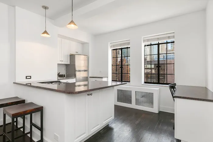 Residential Real Estate Agent at Compass NYC Gavin Hammon Picture 7