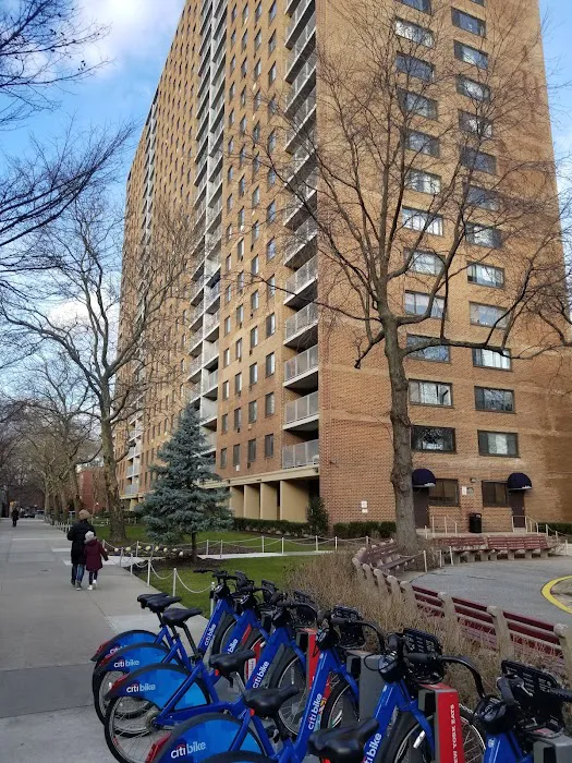 St James Towers Inc Picture 7