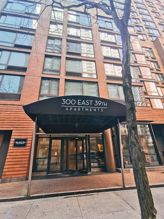 300 East 39th Apartments Picture 4