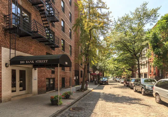 Peter Forsman: Licensed Real Estate Salesperson at Douglas Elliman Picture 2
