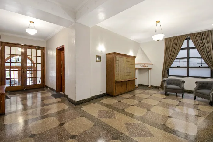 Patrick Ben Hayoun | Douglas Elliman Real Estate Agent in NYC | Agent Immobilier New York Picture 6
