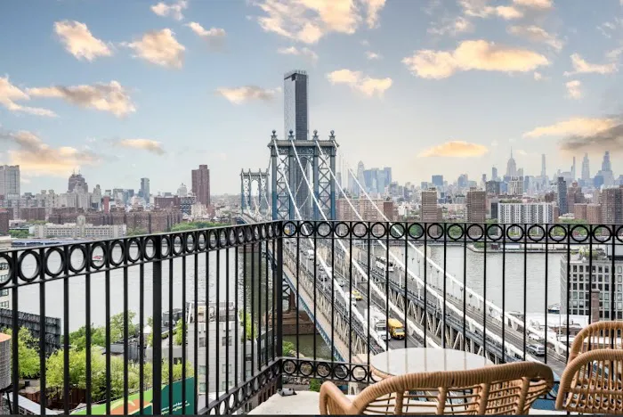 Bridgeview Dumbo Picture 5