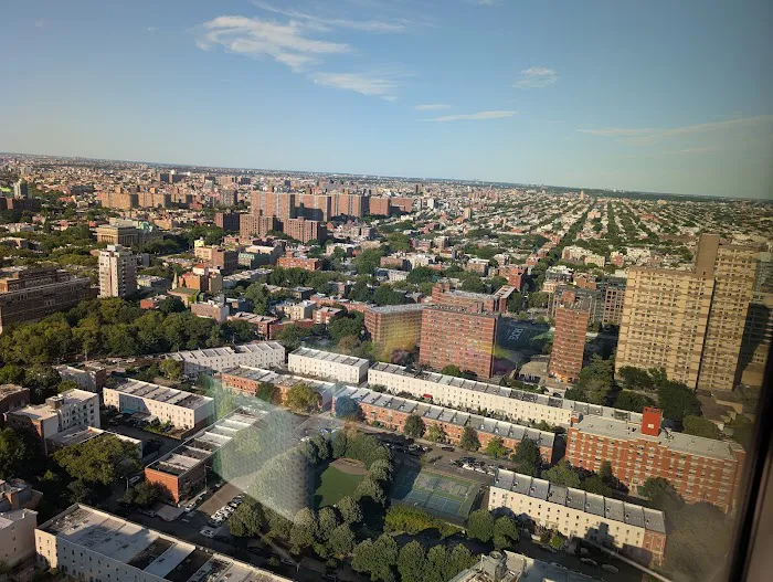 Brooklyn Crossing Picture 5