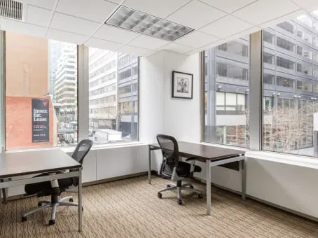 Regus - New York City - 600 Third Avenue Picture 3