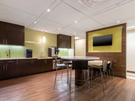 Regus - New York City - 600 Third Avenue Picture 2